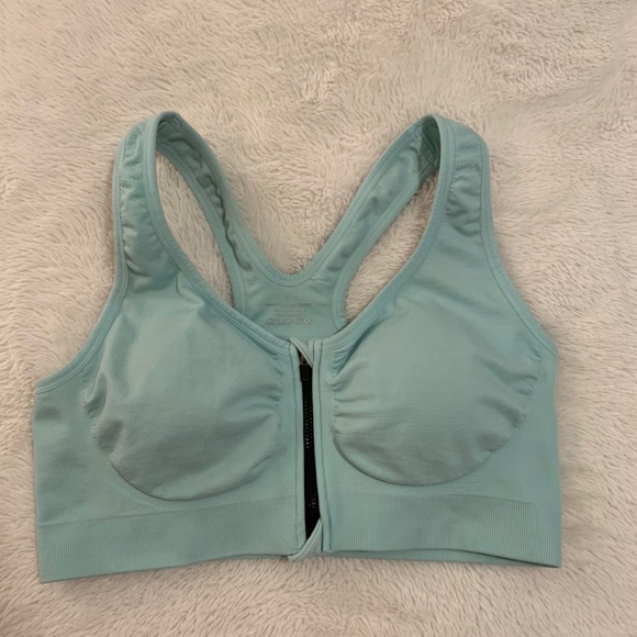 Light Blue Sports Bra 🦋 - Picture 7 of 8